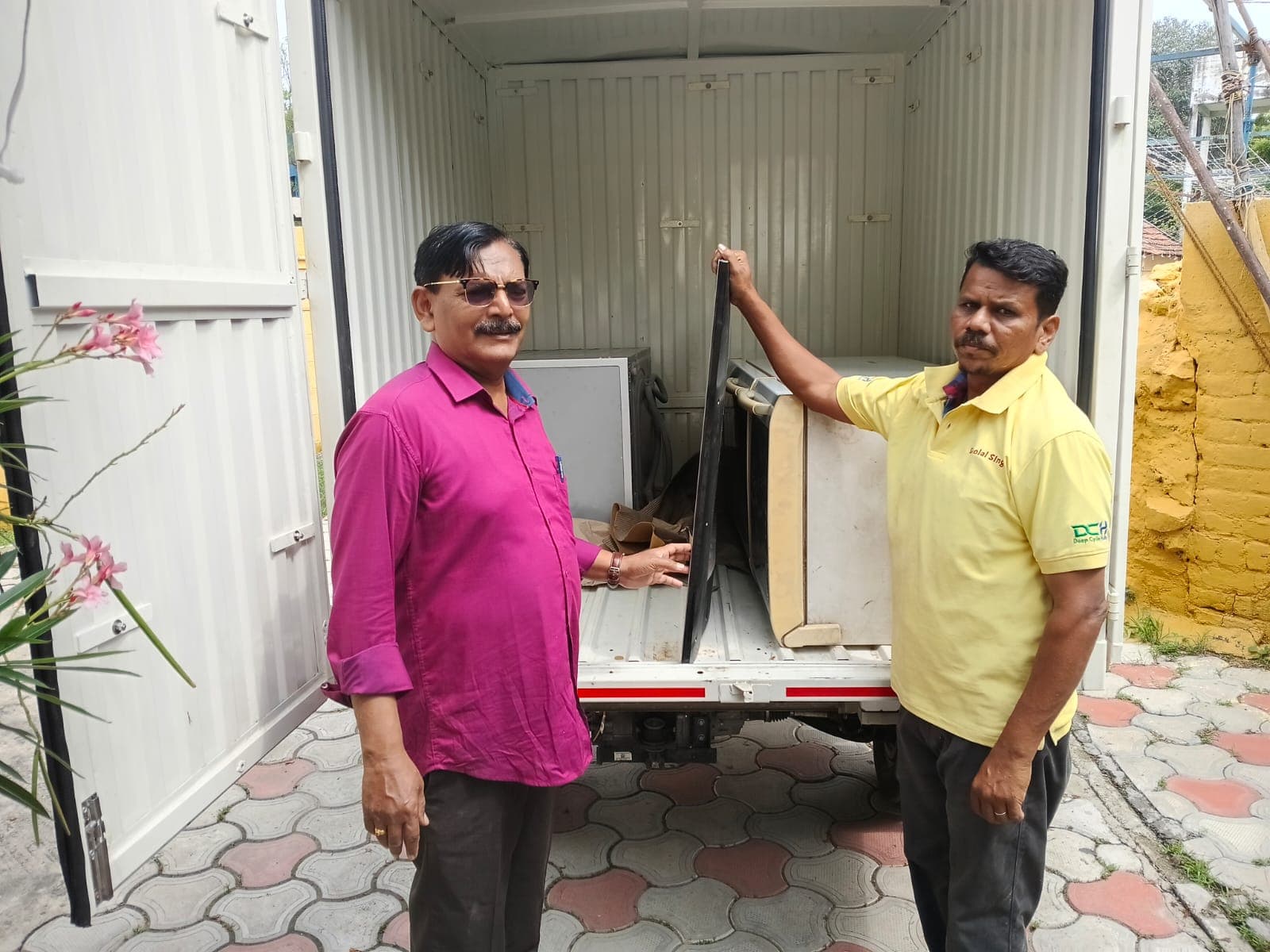 PARI bin with collection boxes